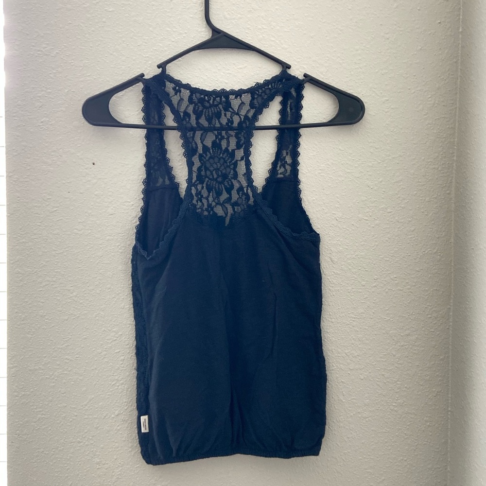 Tank - Picture 2 of 5